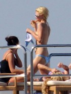 Paris Hilton hot ass