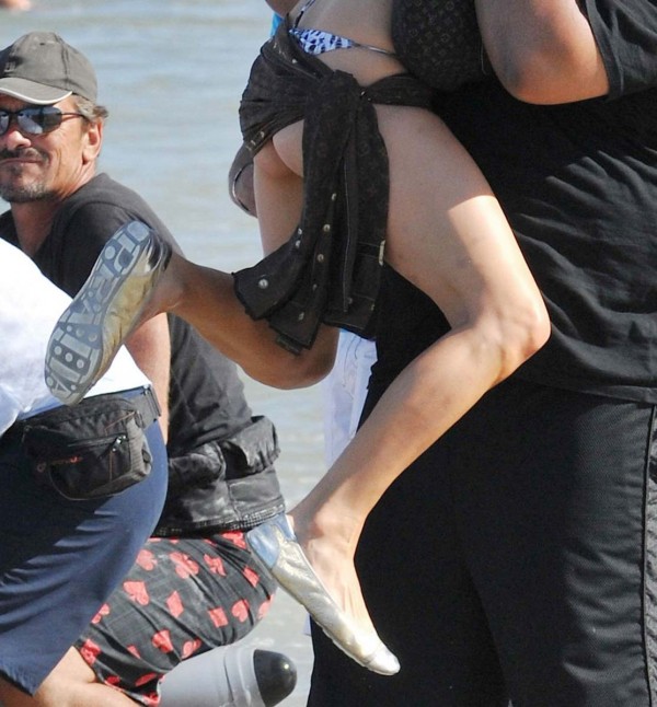Paris Hilton oops upskirt Paris Hilton oops upskirt