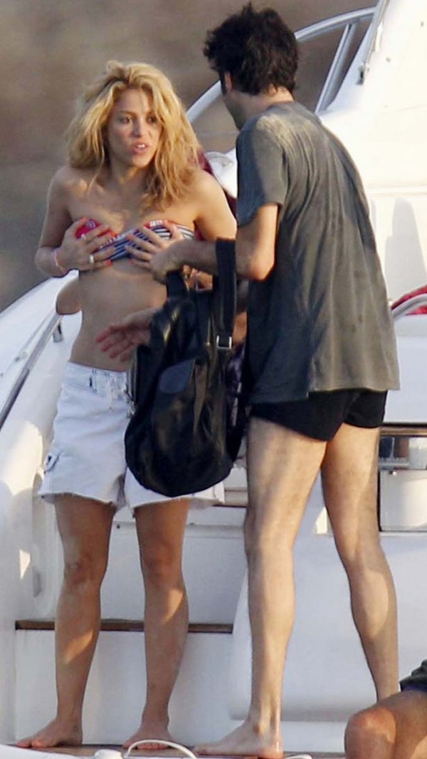Shakira bikini