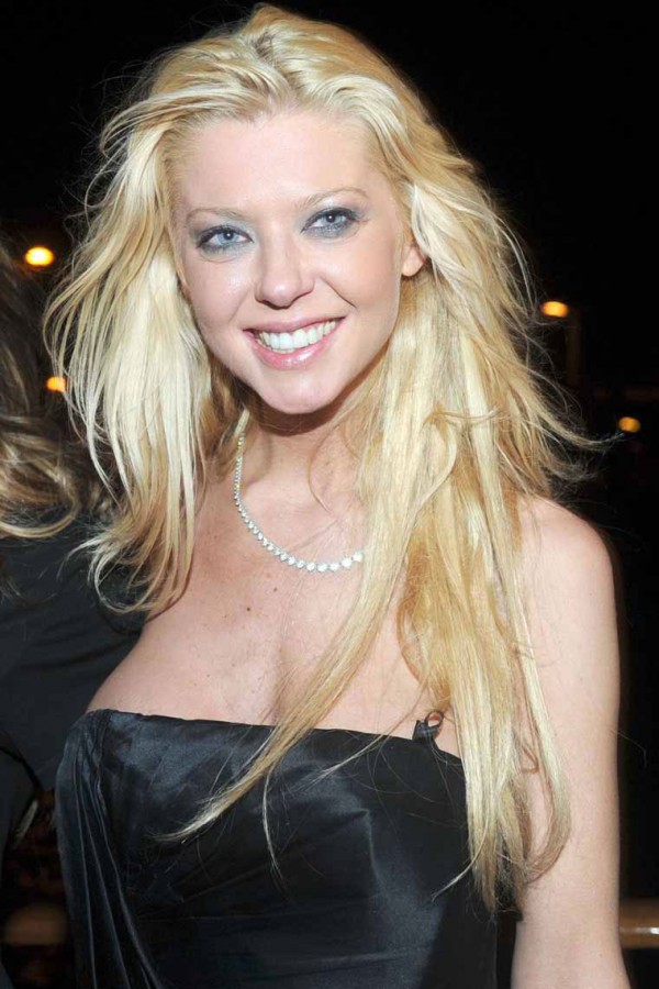 Tara Reid cleavage Tara Reid cleavage