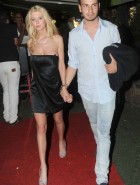 Tara Reid legs