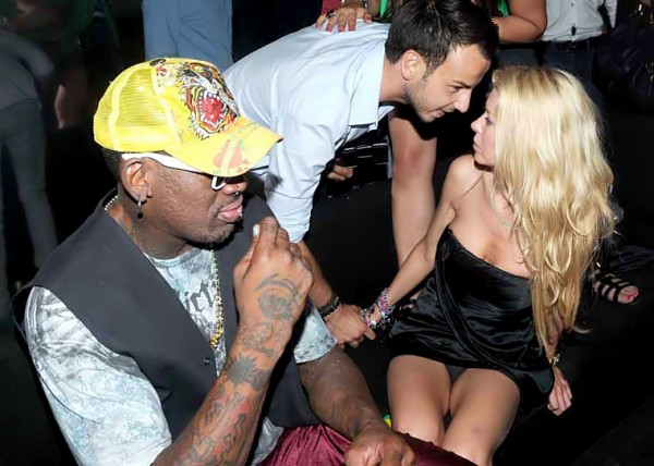 Tara Reid upskirt