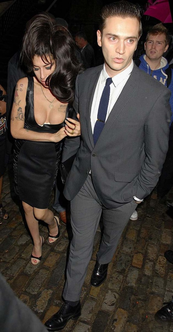 Amy Winehouse boobs Amy Winehouse boobs