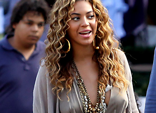 Beyonce Knowles was spotted with her husband JayZ on their vacation in 