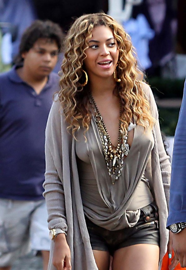 Beyonce Knowles braless
