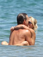 Britney Spears nipples in a bikini