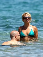 Britney Spears nipples in a bikini