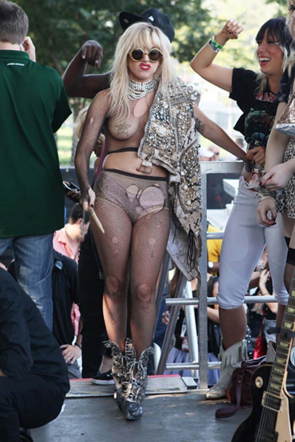 Lady Gaga fishnets Lady Gaga fishnets