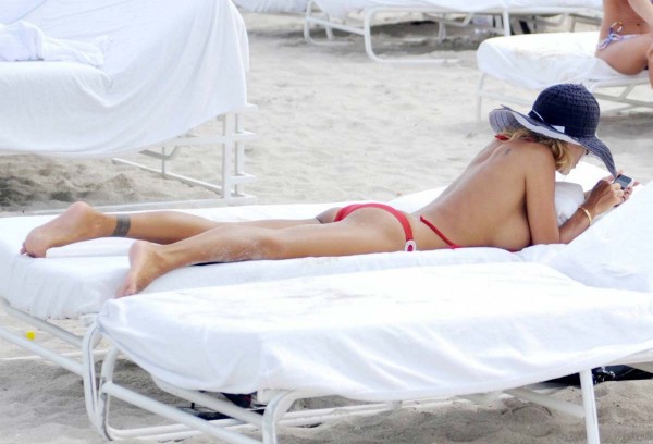 Shauna Sand topless