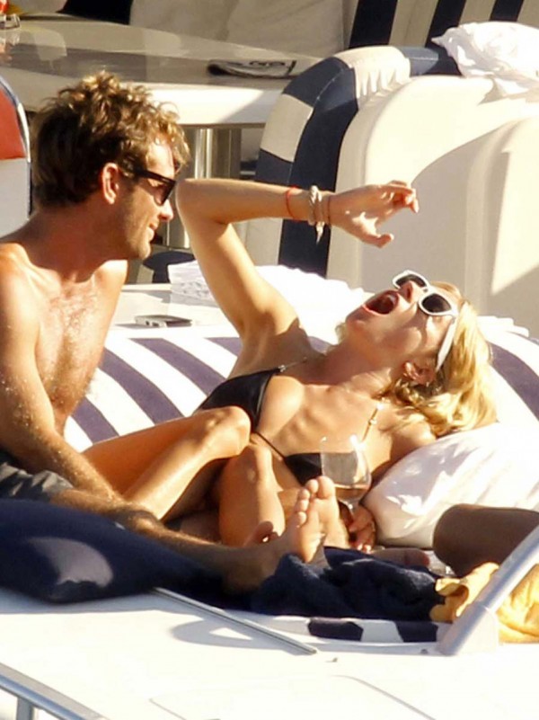 Sienna Miller hot in bikini Sienna Miller hot in bikini