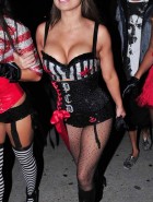 Carmen Electra cleavage