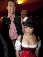 Hayden Panettiere cleavage