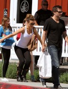 Kate Beckinsale boobs