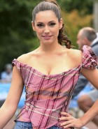 Kelly Brook boobs
