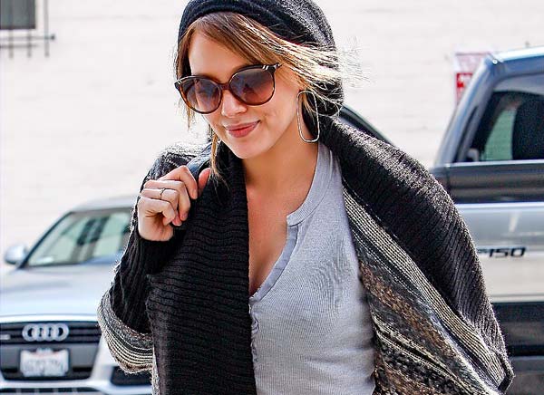 Hilary Duff Hard Nipples 71