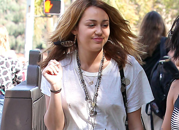 You know why I love Miley Cyrusshe is incredible hot and absolutely slutty You know why I love Miley Cyrusshe is incredible hot and absolutely slutty