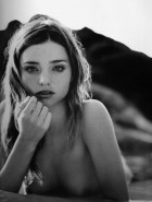 Miranda Kerr nude