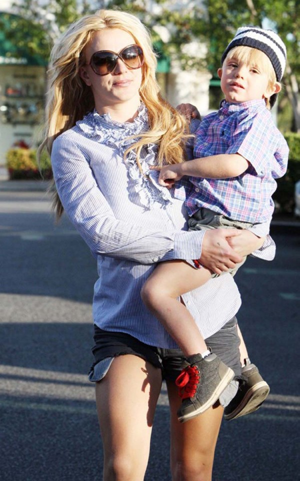 Britney Spears hot short shorts Britney Spears hot short shorts