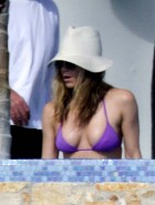 Jennifer Aniston bikini pics