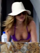 Jennifer Aniston bikini pics