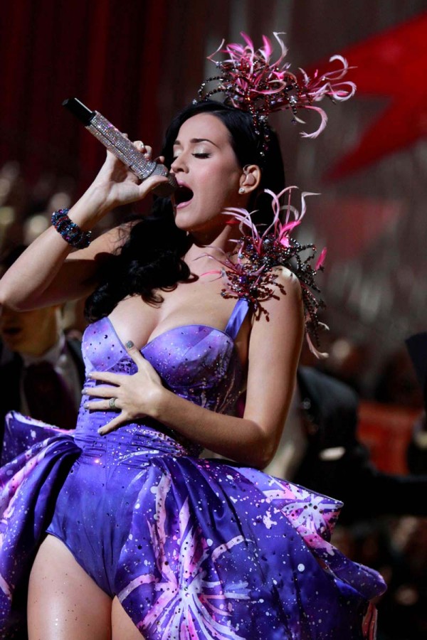 Katy Perry boobs victoria secret fashion show