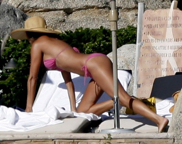 Vanessa Minnillo hot bikini Vanessa Minnillo hot bikini