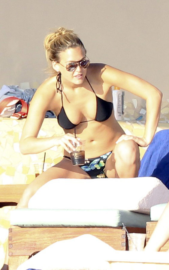Bar Refaeli black bikini Bar Refaeli black bikini