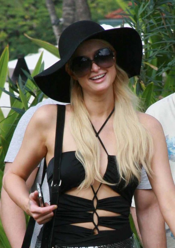 bikini gallery of Paris Hilton bikini gallery of Paris Hilton