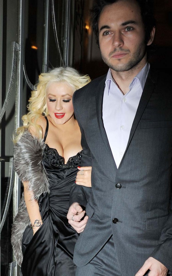 Christina Aguilera boobs Christina Aguilera boobs