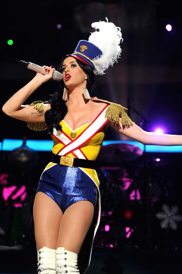 Katy Perry hot boobs Katy Perry hot boobs