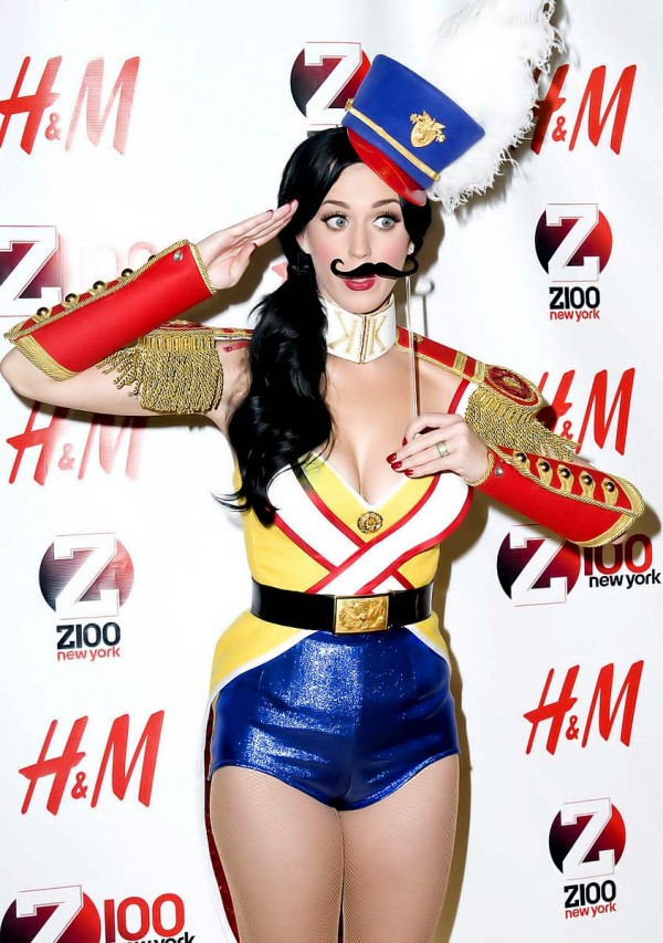 Katy Perry hot boobs Katy Perry hot boobs