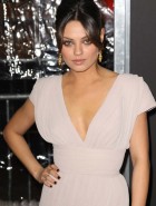 Mila Kunis hot