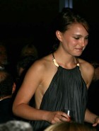Natalie Portman engaged