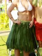 Jennifer Love Hewitt legs Jennifer Love Hewitt legs