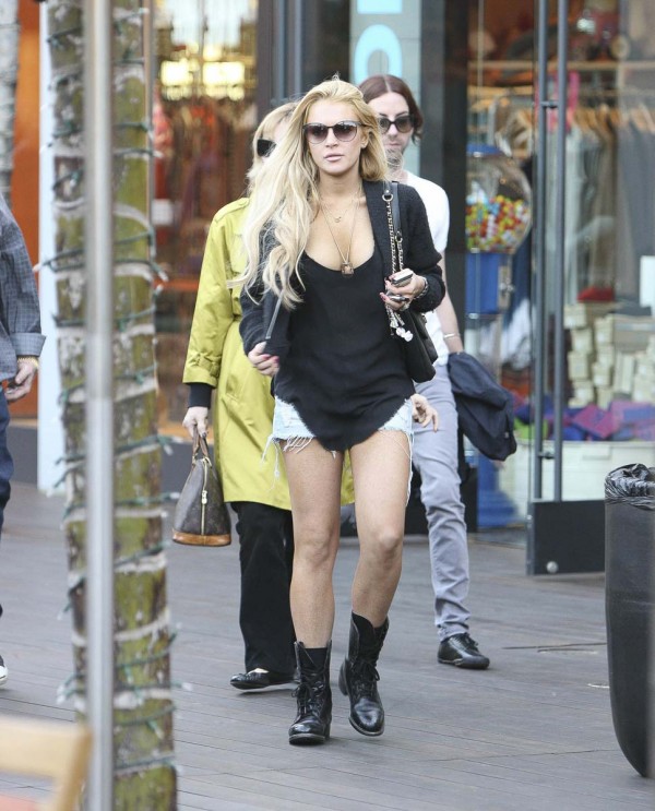 Lindsay Lohan short shorts Lindsay Lohan short shorts