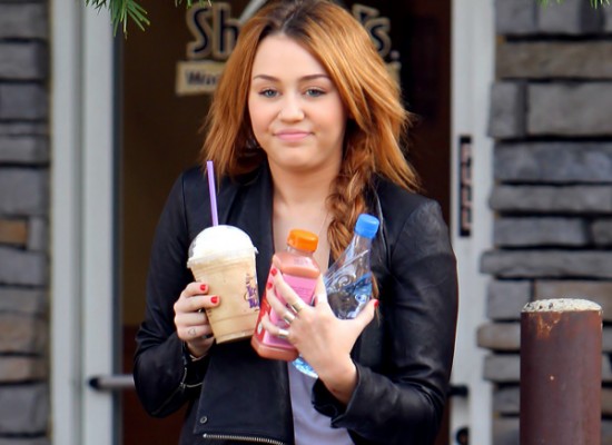 After all Miley Cyrus bad photo today I decided to post some candid pics of After all Miley Cyrus bad photo today I decided to post some candid pics of