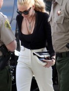 Lindsay Lohan hot in court