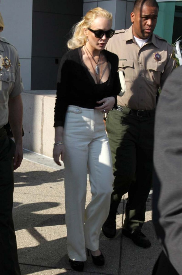 Lindsay Lohan hot in court Lindsay Lohan hot in court