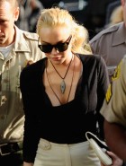 Lindsay Lohan hot in court