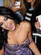 Vanessa Hudgens cleavage Vanessa Hudgens cleavage