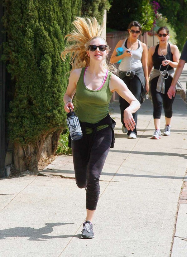 Amanda Seyfried bouncing boobs Amanda Seyfried bouncing boobs