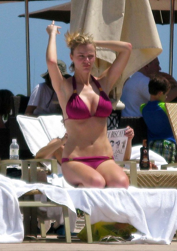 Brooklyn Decker bikini