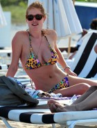 Doutzen Kroes hot in bikini