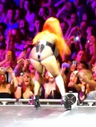 Rihanna hot butt show Rihanna hot butt show