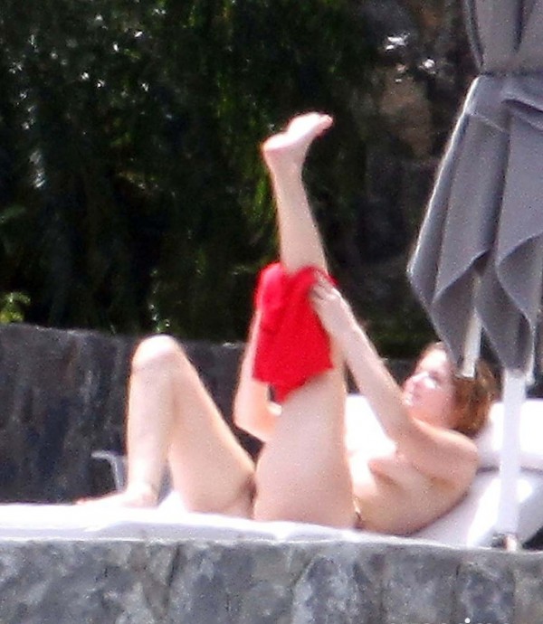 Stephanie Seymour topless bikini