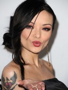 Tila Tequila hot