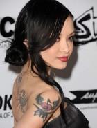 Tila Tequila hot