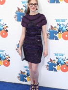 Anne Hathaway sexy nerd