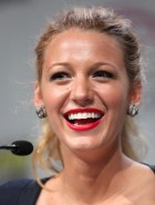 Blake Lively hot cleavage