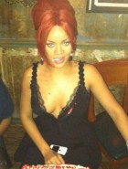 Rihanna cleavage Rihanna cleavage